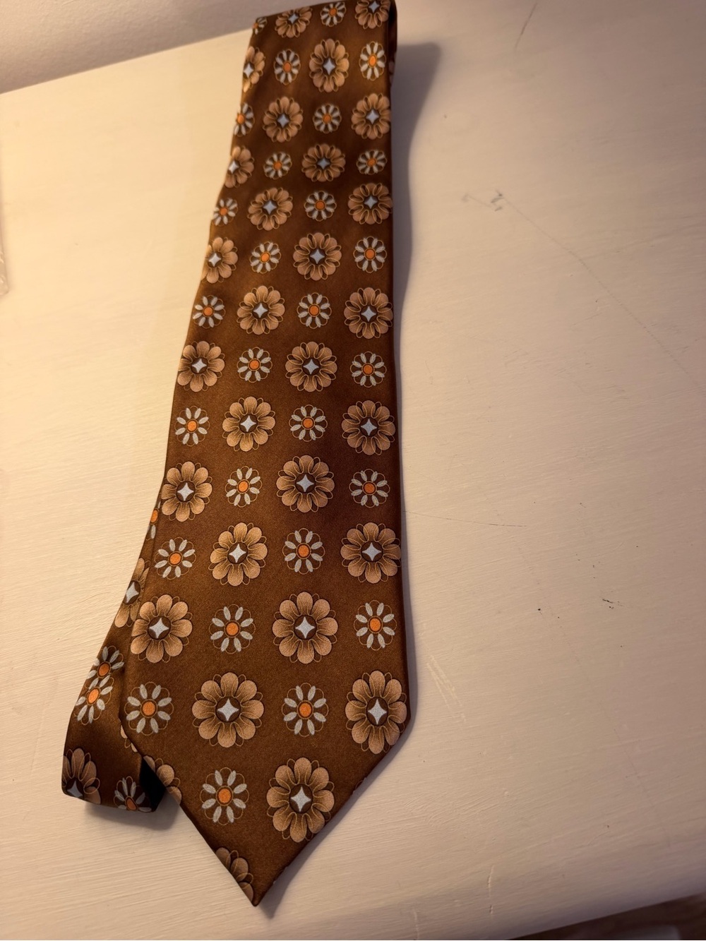 VTG Jos. A. Bank Silk Tie Teal Geometric Medallion Necktie made in Italy